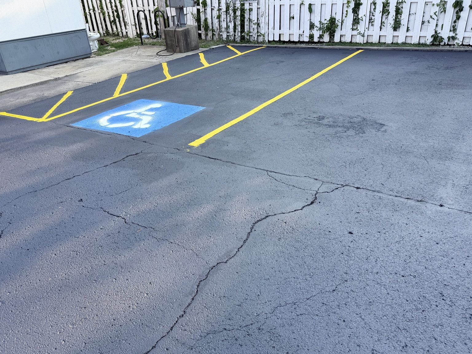 Commercial sealcoating and lot maintenance