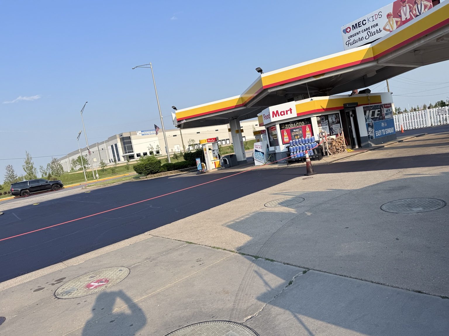 Commercial sealcoating and lot maintenance