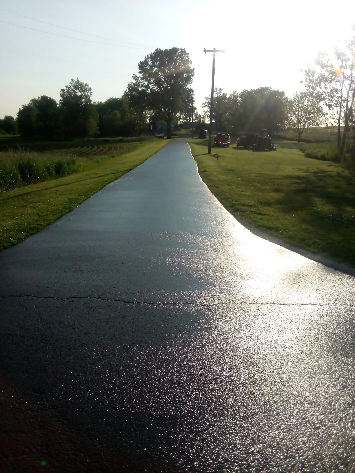 Commercial sealcoating and lot maintenance