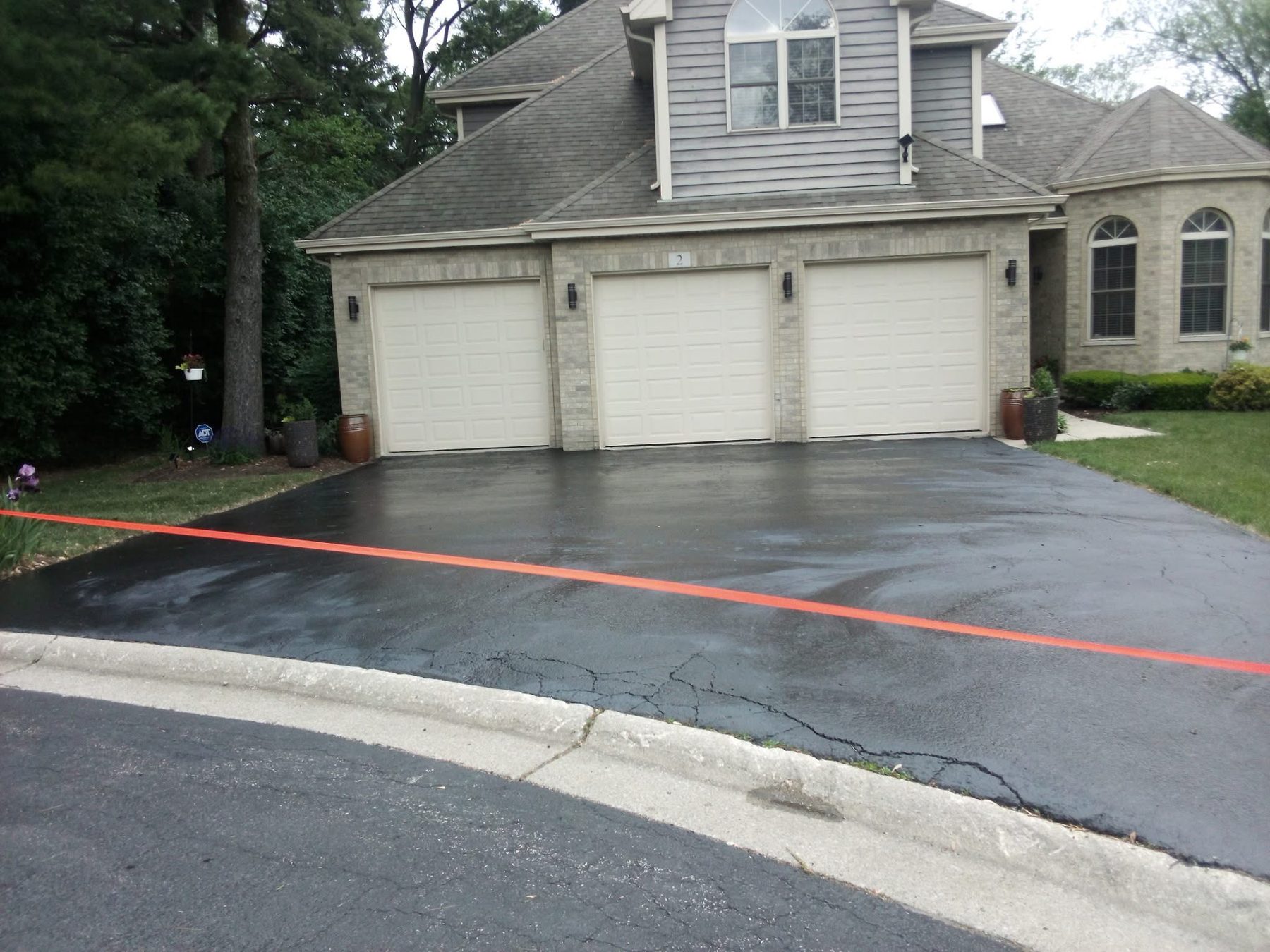 Commercial sealcoating and lot maintenance